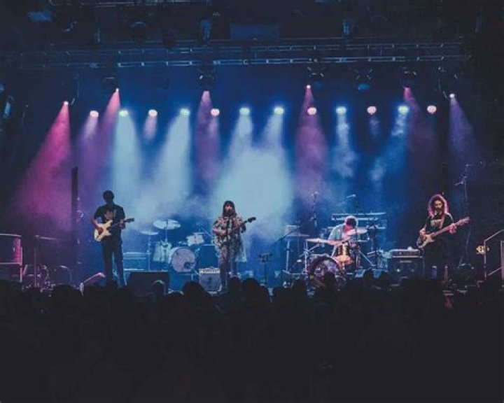 How Long Does a Concert Last if It Starts at 7? Your Guide to Show Timings